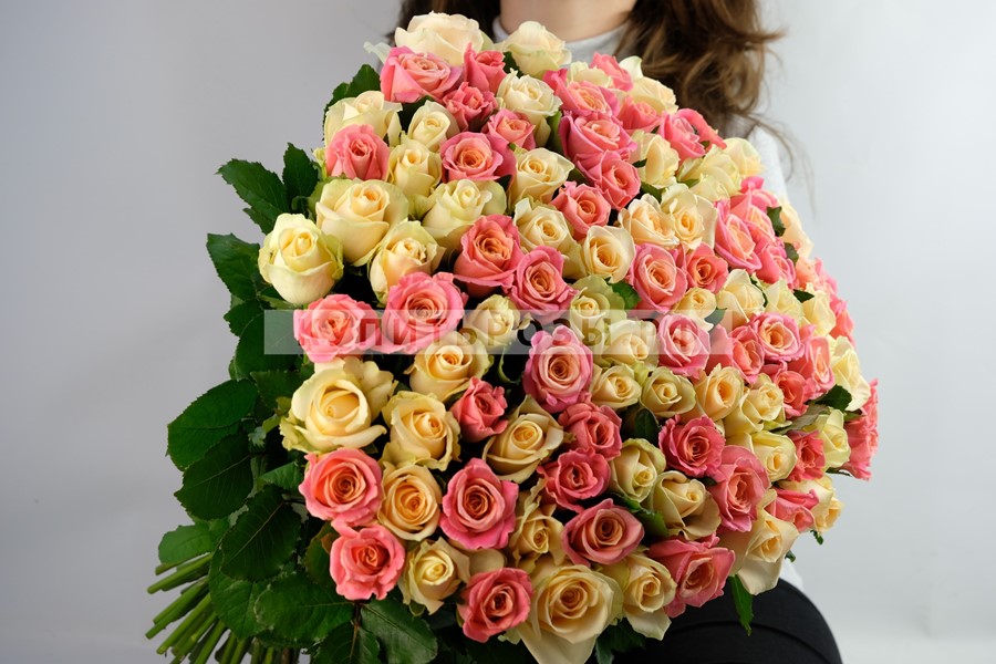 Букет роз Сеньорита из 101 розы
